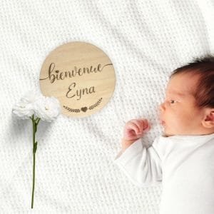 Carte Bienvenue Bonjour pour Bébé en Bois - naissance personnalisable personnalisé pour accompagner les photos de bébé précieux souvenirs cadeau original offrir pour la naissance de bébé bonnenuitmonange tilleul