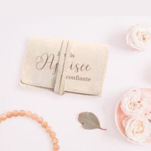 bracelet en pierre de lune rose pour accompagner et célébrer la grossesse la maternité 9 mois cadeau à offrir future maman apaisement sérénité amour inconditionnel lithothérapie qualité A clairvoyance