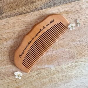 peigne d'accouchement de naissance acupression peigne accompagner compagnon accouchement physiologique gestion de la douleur bonnenuitmonange bois poirier prise en main ergonomique vagues